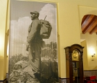 Fidel photo in lobby