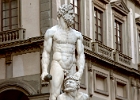 D8C 4550q  Hercules statue outside Palazzo Vecchio